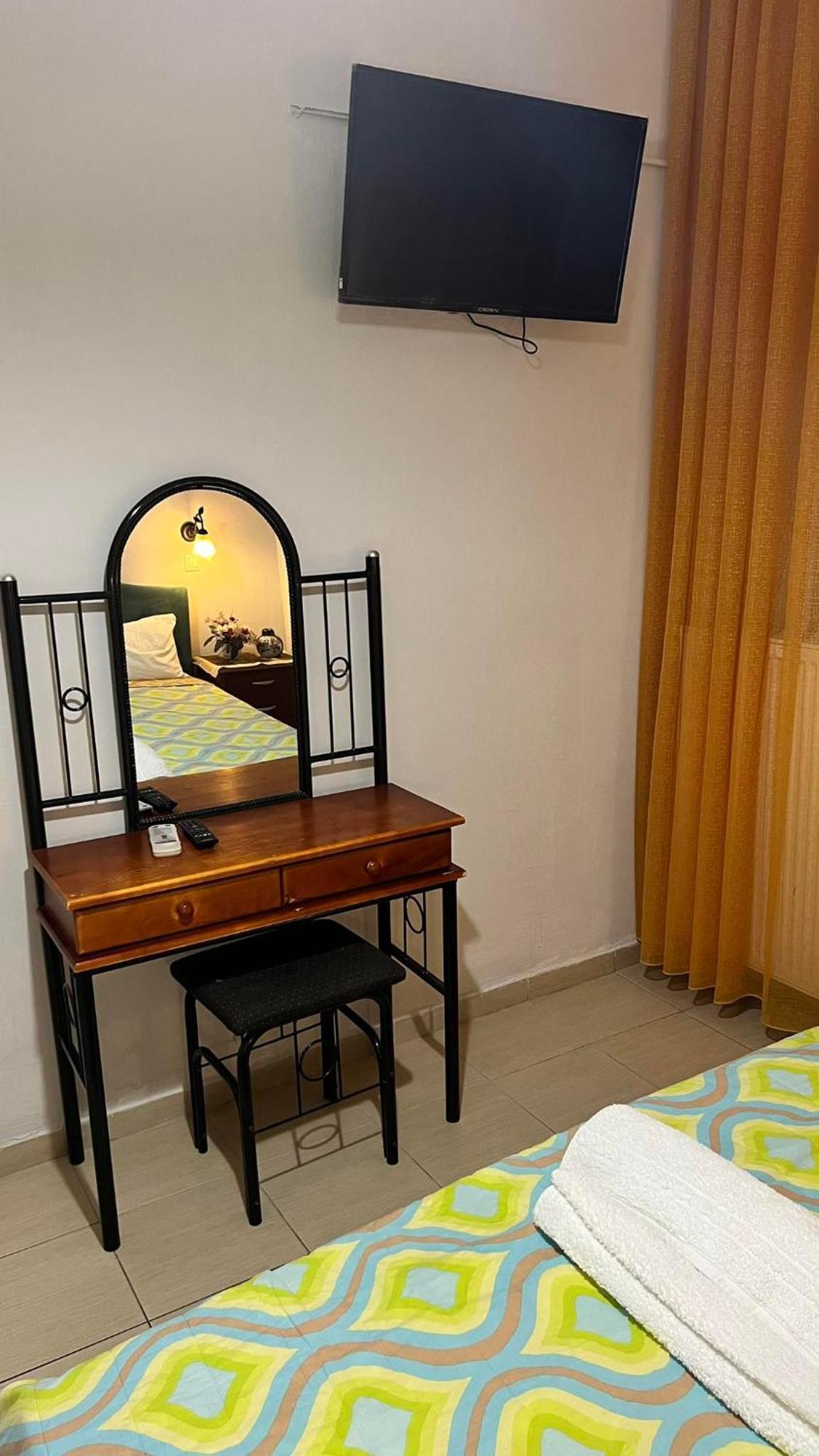 Althea Studios & Apartments Ханиоти Стая снимка