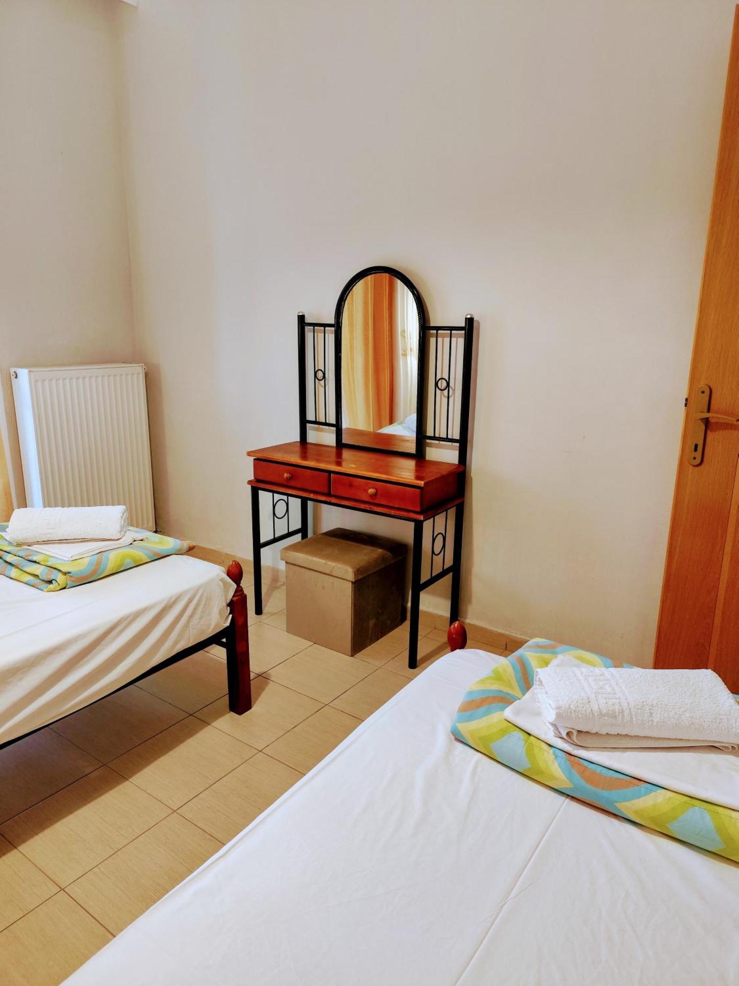 Althea Studios & Apartments Ханиоти Стая снимка